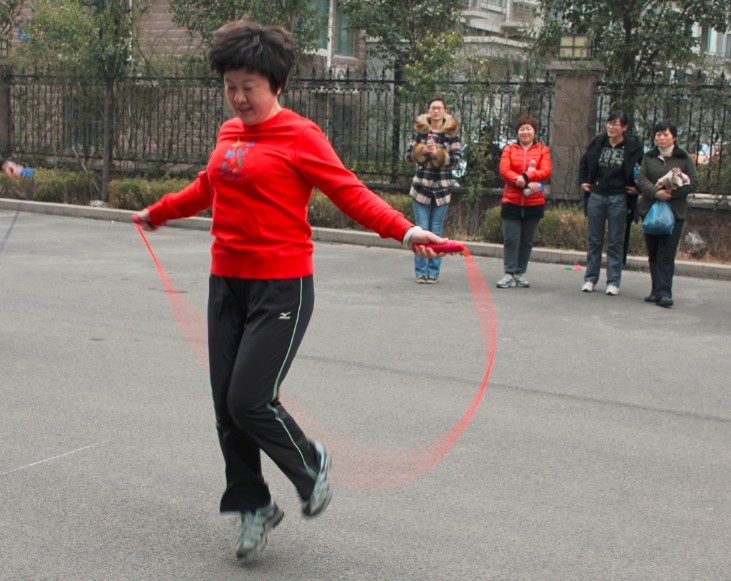 公司派员参加物产集团工会举办的“庆三八”系列活动--跳绳单人比赛李萍